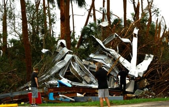 Более 100 млрд долларов ущерба и 16 погибших. В США начали подсчитывать урон от урагана «Милтон»