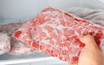 Как быстро и эффективно разморозить мясо?