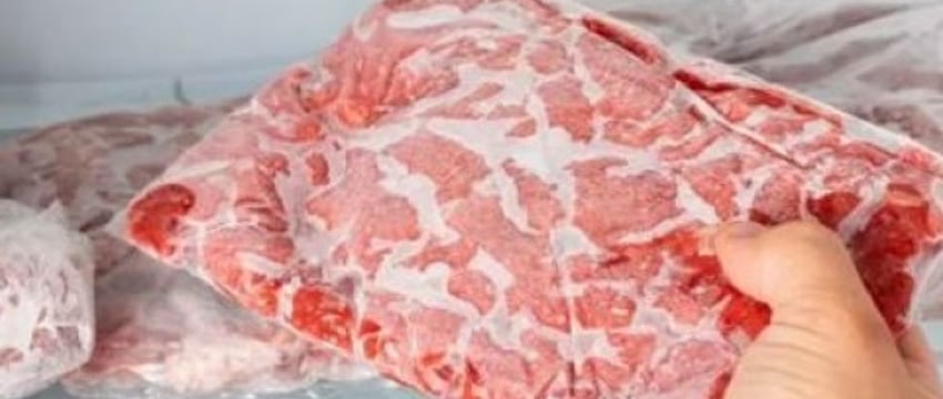 Как быстро и эффективно разморозить мясо?