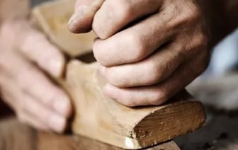 В Беларуси определили виды деятельности для ремесленников — делать свечи и мыло уже нельзя