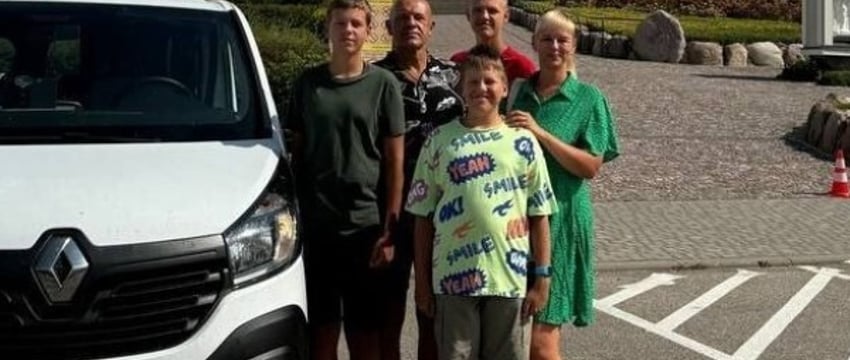 «В Германии даже не заправлялись — дорого!» Белорусы отправились в Европу на «микрике» Renault Trafic