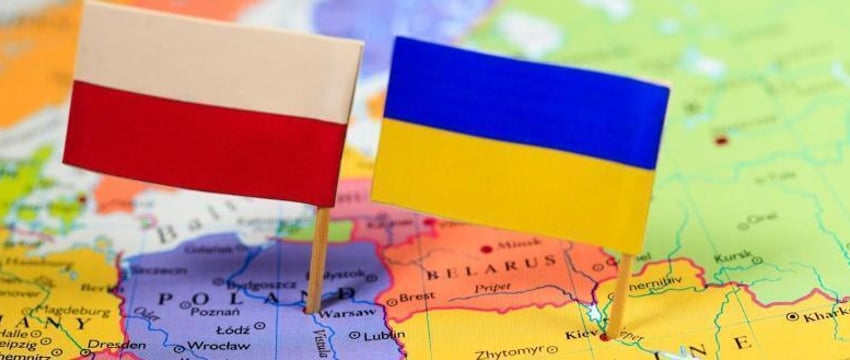 Польшу подозревают в подготовке к разделу Украины
