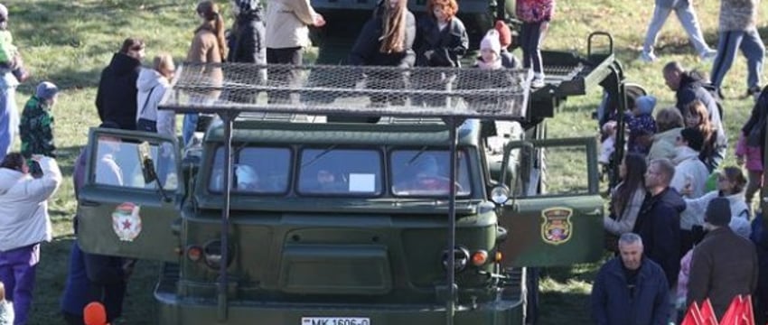 В Бресте торжественно свое 85-летие отмечает 111-я гвардейская артиллерийская бригада