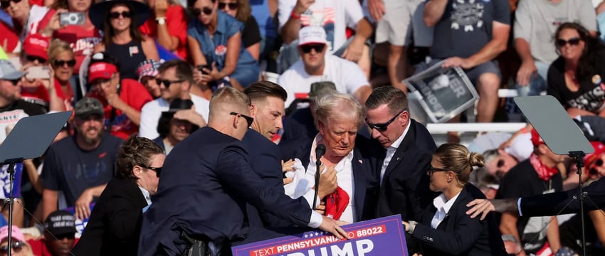 Безопасность Дональда Трампа усилится после стрельбы на митинге в Пенсильвании.