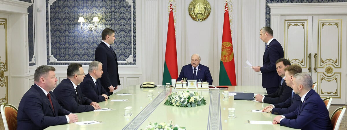 Лукашенко назначил 2 новых министров. В какие страны отправил бывшего главу Минздрава и пресс-секретаря МИД? — Официально