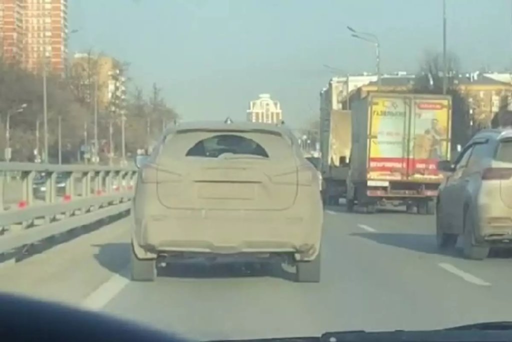Белорус поехал в Москву и попытался найти в потоке чистый автомобиль