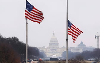 Суд в США заблокировал указ Трампа об отмене гражданства по праву рождения