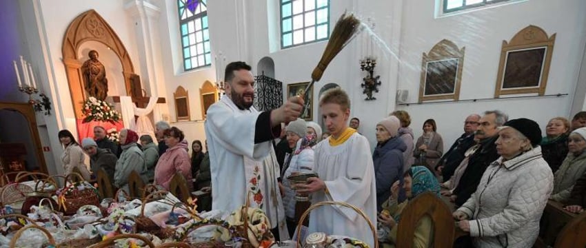 Католики и протестанты Беларуси отмечают Пасху