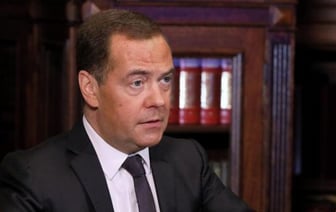 Медведев пригрозил Украине ядерным ударом за нападение на Беларусь