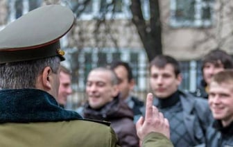В Беларуси приняли закон об SMS-повестках от военкоматов