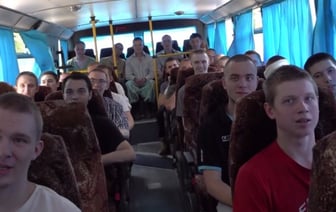Все возвращенные из плена в Россию военные – срочники