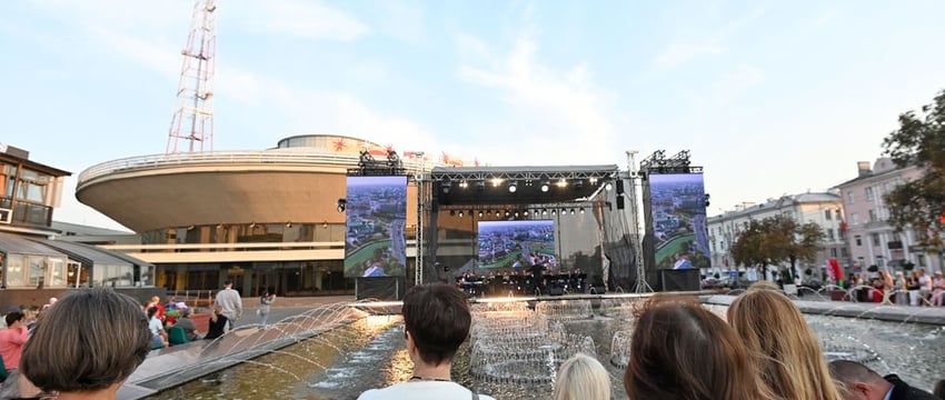 Гомель приглашает на цирковое шоу со световыми эффектами