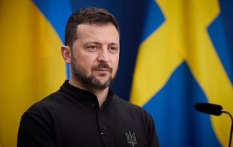 Зеленский допустил возможность переговоров с Путиным, но не напрямую