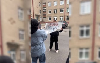 Выписка «матери дракона» из роддома в Барановичах собрала полмиллиона просмотров в TikTok. Чем удивил «папа-креативщик»? — Видео