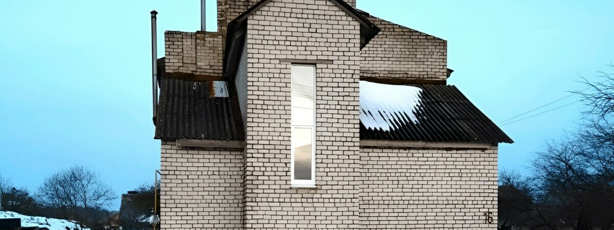 Цена — 40 рублей. На Гродненщине выставили на продажу кирпичный дом с отоплением, водопроводом и канализацией — Фото