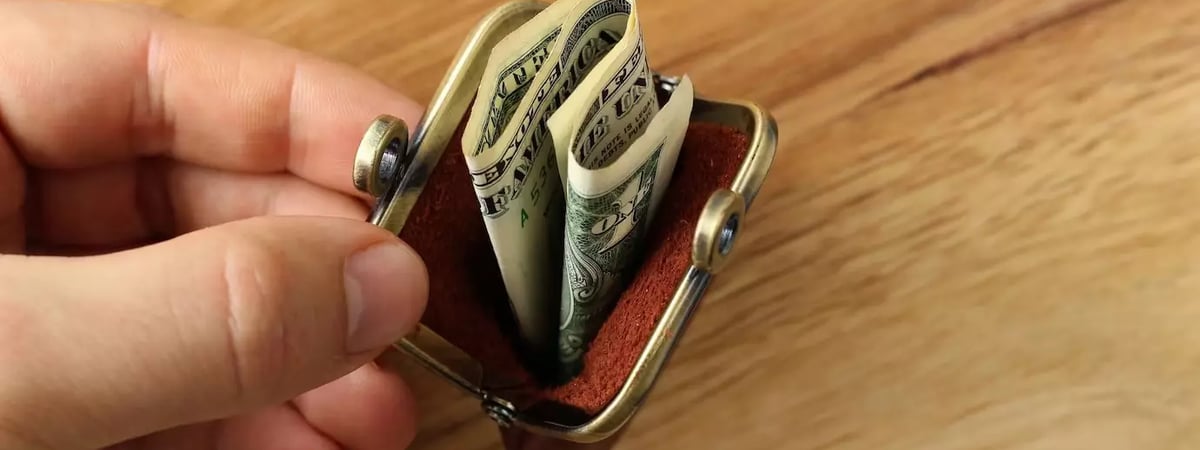 Евро в Беларуси рухнул до минимума за 15 месяцев, а доллар — за 5. Какого максимума достиг российский рубль?