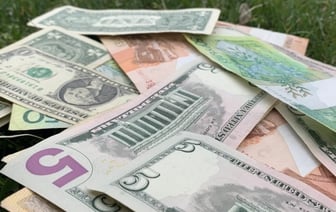 Когда за «хранение» валюты на счету банк возьмет комиссию
