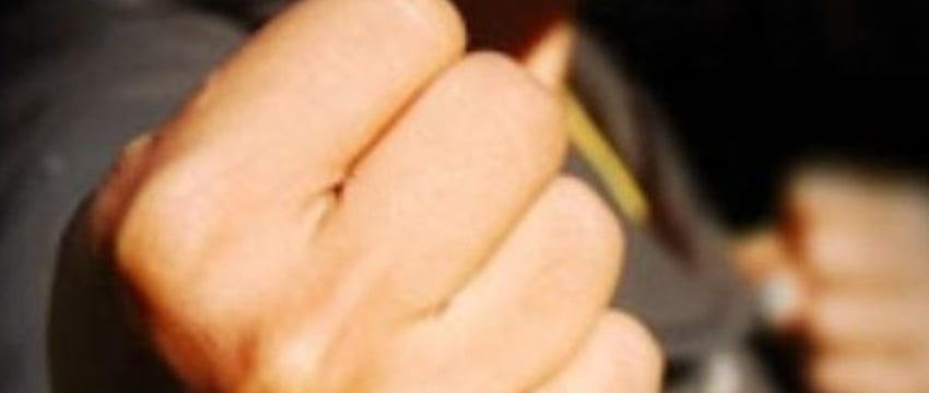 В школе подрались два подростка — чем всё закончилось