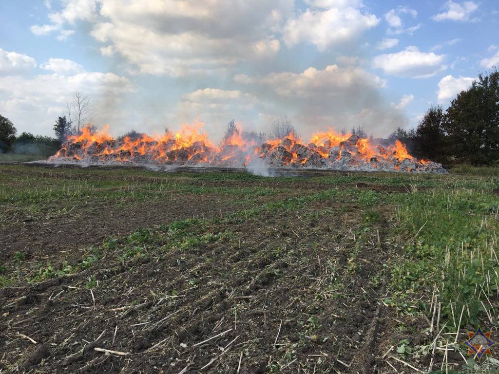 15 тонн соломы сгорело в Дрогичинском районе