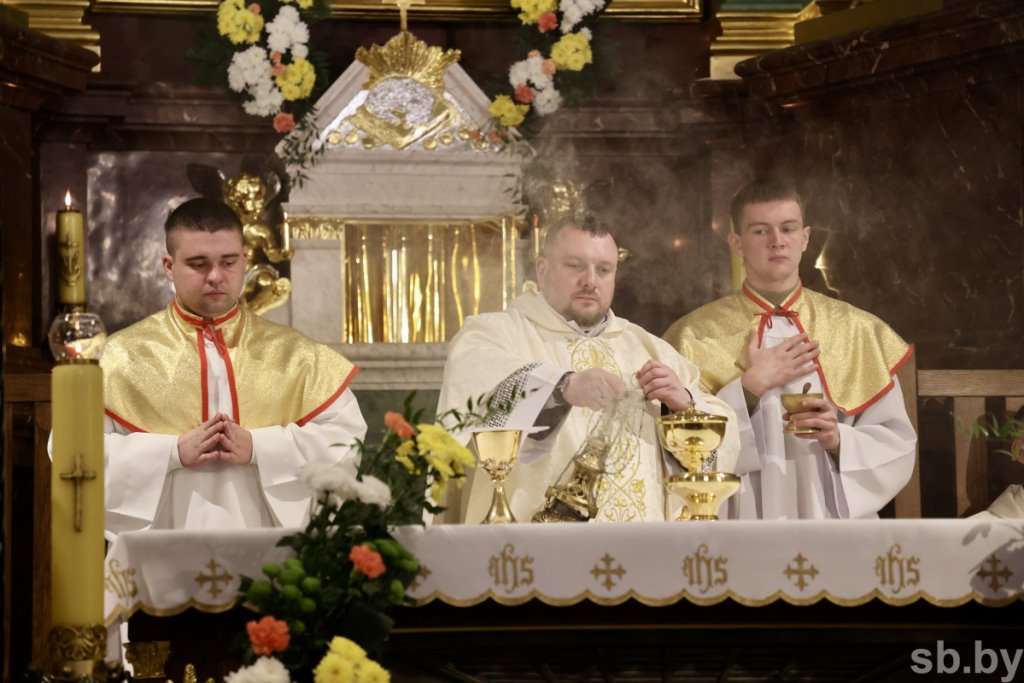 Католики Бреста отметили Пасху Христову