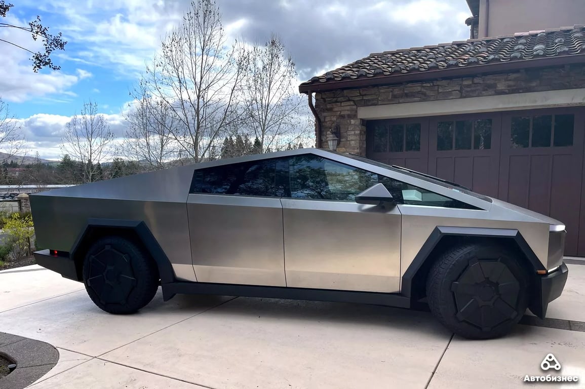 Tesla Cybertruck кузов из нержавейки