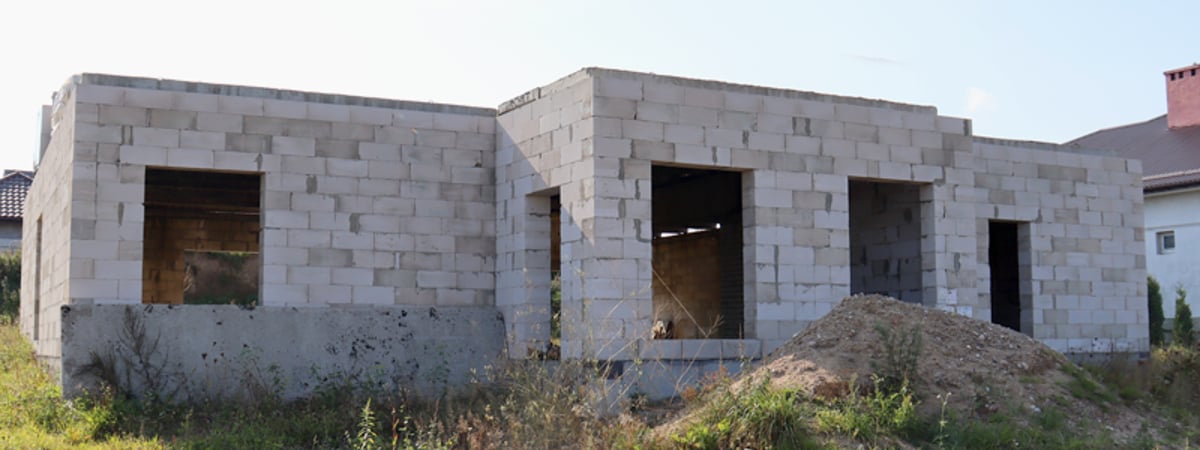 На торги выставили четыре недостроенных дома в Гродно — где они находятся и  сколько стоят