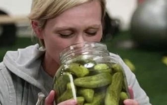 Пьющая? Нарколог рассказал, что во внешности женщины должно насторожить