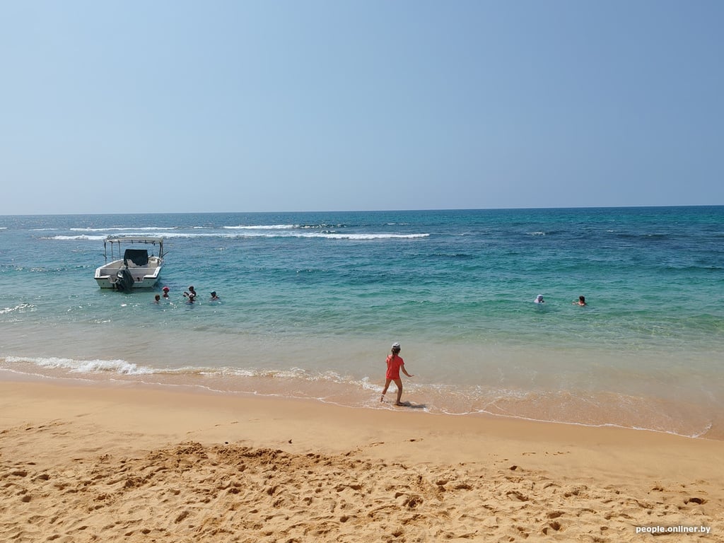 Двое суток провели в самолете — оно того стоило? Слетали на тропический остров посреди зимы и делимся впечатлениями