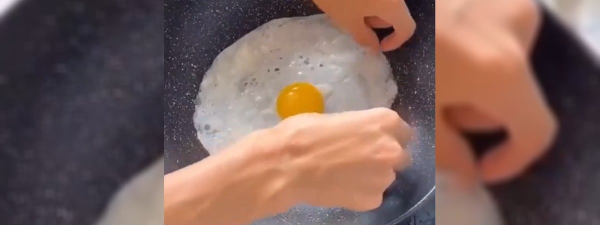 Этот необычный и простой способ поразил многих. Как приготовить идеальную яичницу? — Полезно