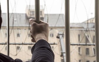 В Лиде судили 63-летнего мужчину — он позвонил в милицию и сказал, что думает о Лукашенко
