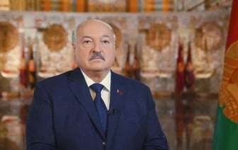 Люди в погонах, спасибо за мир: как Лукашенко поздравил белорусов с Новым годом