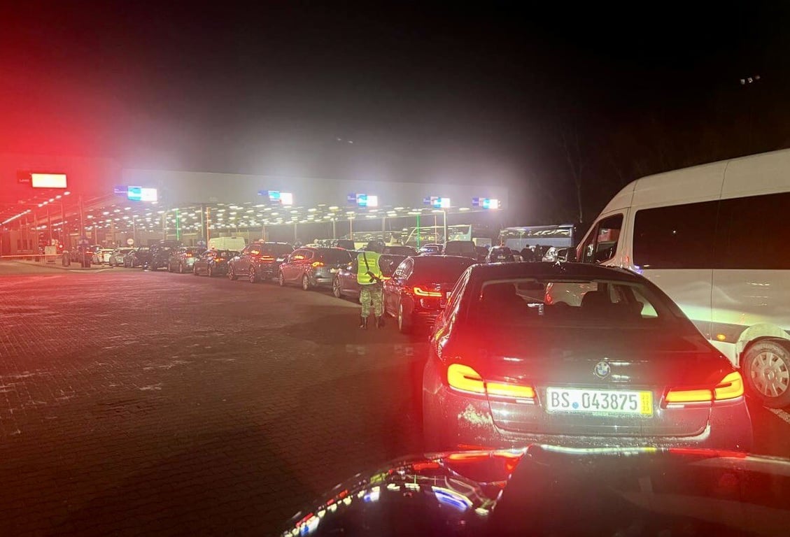 Что происходит на границе накануне новогодних праздников