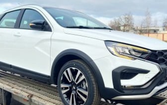 «Ровно год висит в продаже». Сколько хотят выручить белорусы за 5-летние BMW, Peugeot и Lada Vesta