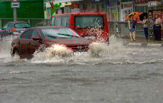 Гроза, град, шторм и ливень обрушатся на Витебск этим вечером. Оранжевый уровень опасности