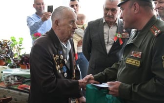 Поздравление ветерана Великой Отечественной войны в Бресте