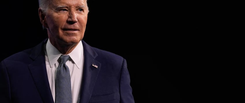 Президент США Байден возвращается в Белый дом после отрицательного результата теста на COVID