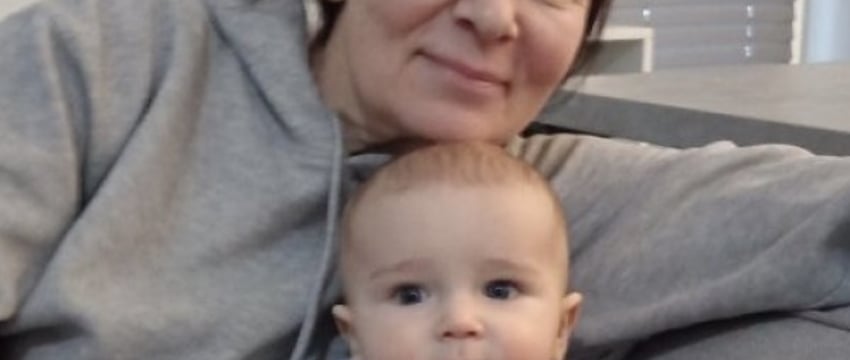 Пироги, подарки, деньги на карманные расходы. Белорусские бабушки рассказали, сколько тратят на внуков