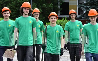 В Гомеле ДСК снова взял на работу школьников