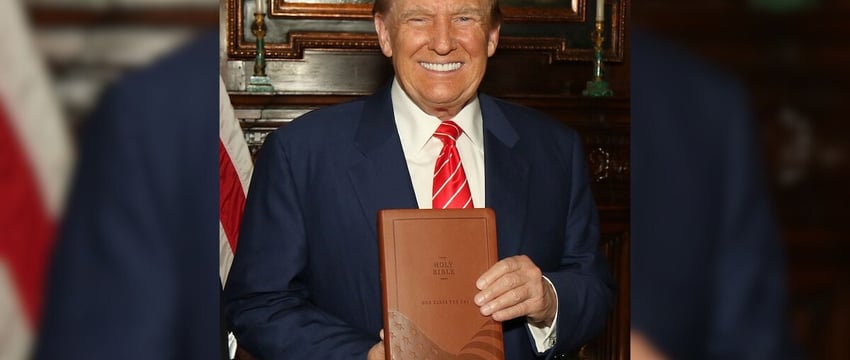 Трамп заработал 2 крора рупий на продаже Библии и владеет 8 крорами рупий в криптовалюте: отчет
