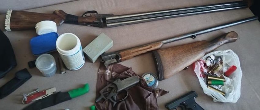 Житель Калинковичей хранил дома боевой арсенал