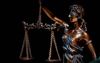 Белоруса, насиловавшего россиянок под видом полицейского, посадили на 6 лет