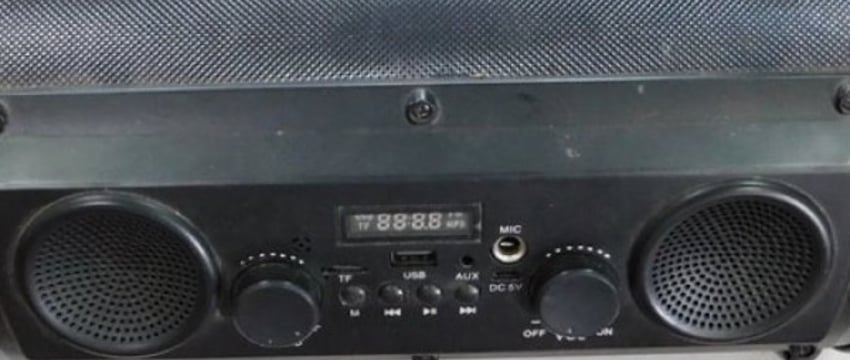 «Недолго музыка играла…»: в Брестском районе мужчина похитил Bluetooth-колонку соседа из-за громкой музыки