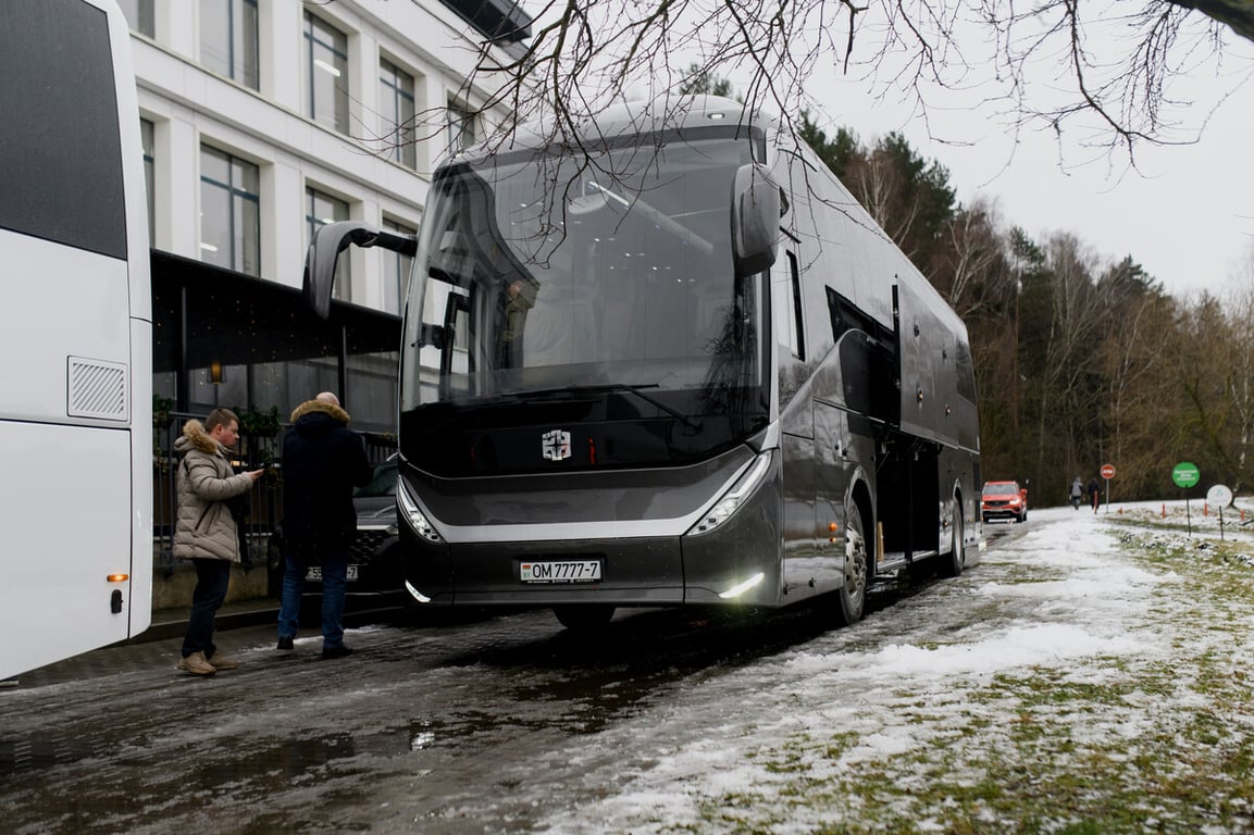 В Беларуси появились новые туристические автобусы из Китая. За сколько предлагают?