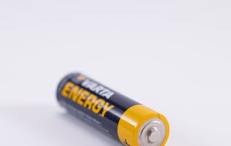 В Венгрии обвалилось производство в одной из отданных Китаю ключевых отраслей