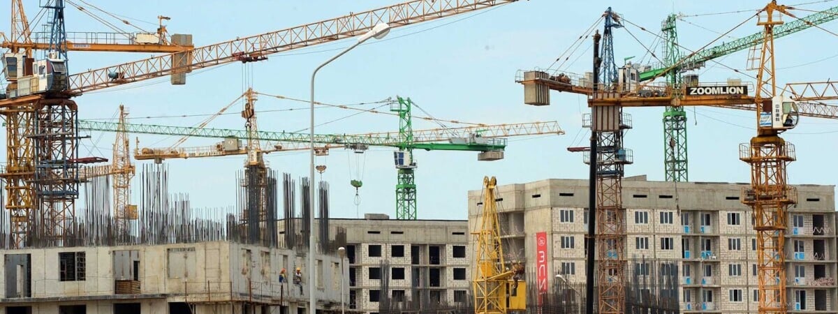 Лукашенко упростил для юрлиц строительство и приёмку объектов «четвёртого и пятого классов сложности». Это какие? — Официально