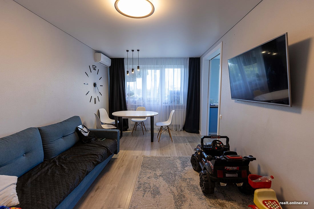 «Жили на одну зарплату, а вторую откладывали». Белорусы рассказывают, как им удалось накопить на квартиру