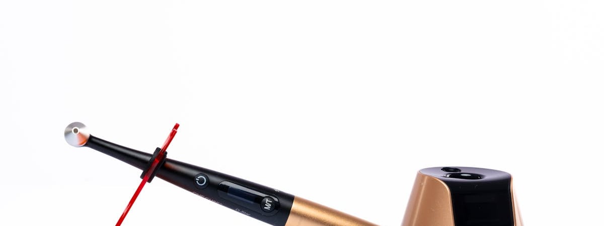 Цены на золото снова достигли рекорда из-за тарифной политики Трампа