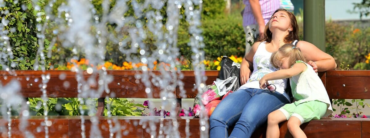 Синоптики объявили красный уровень опасности сразу на три дня на Гомельщине. А что в других областях? — Фото