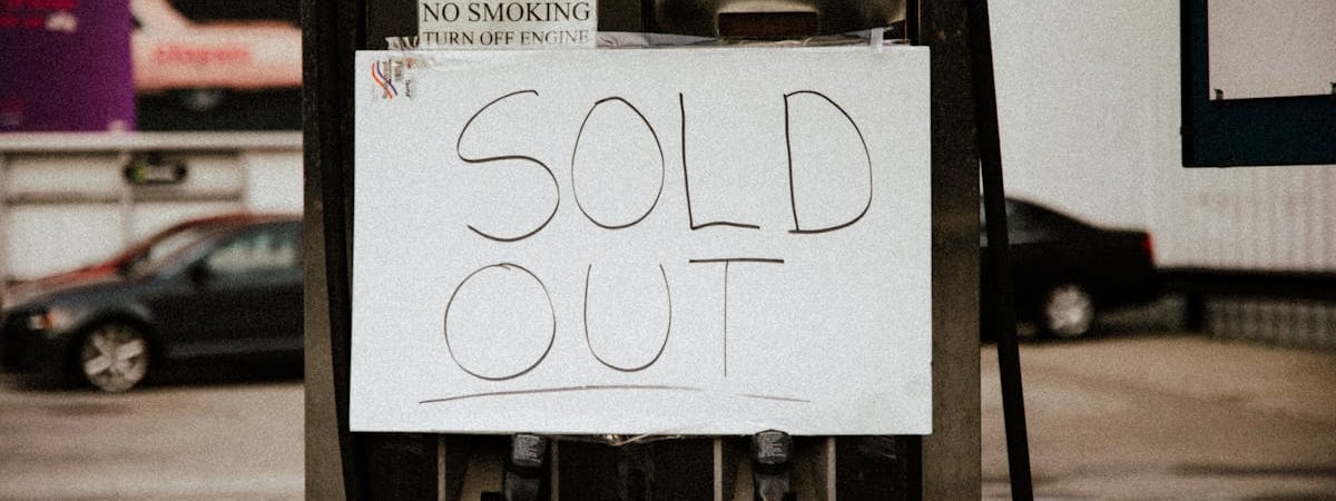 МЭА понизило оценку роста спроса на нефть в 2025 году на 73 тыс. б/с