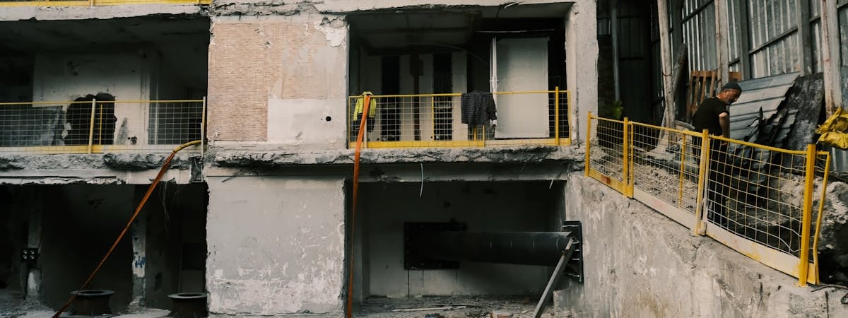 В Кривом Роге после ракетного удара из-под завалов пятиэтажки извлекли тела трех детей